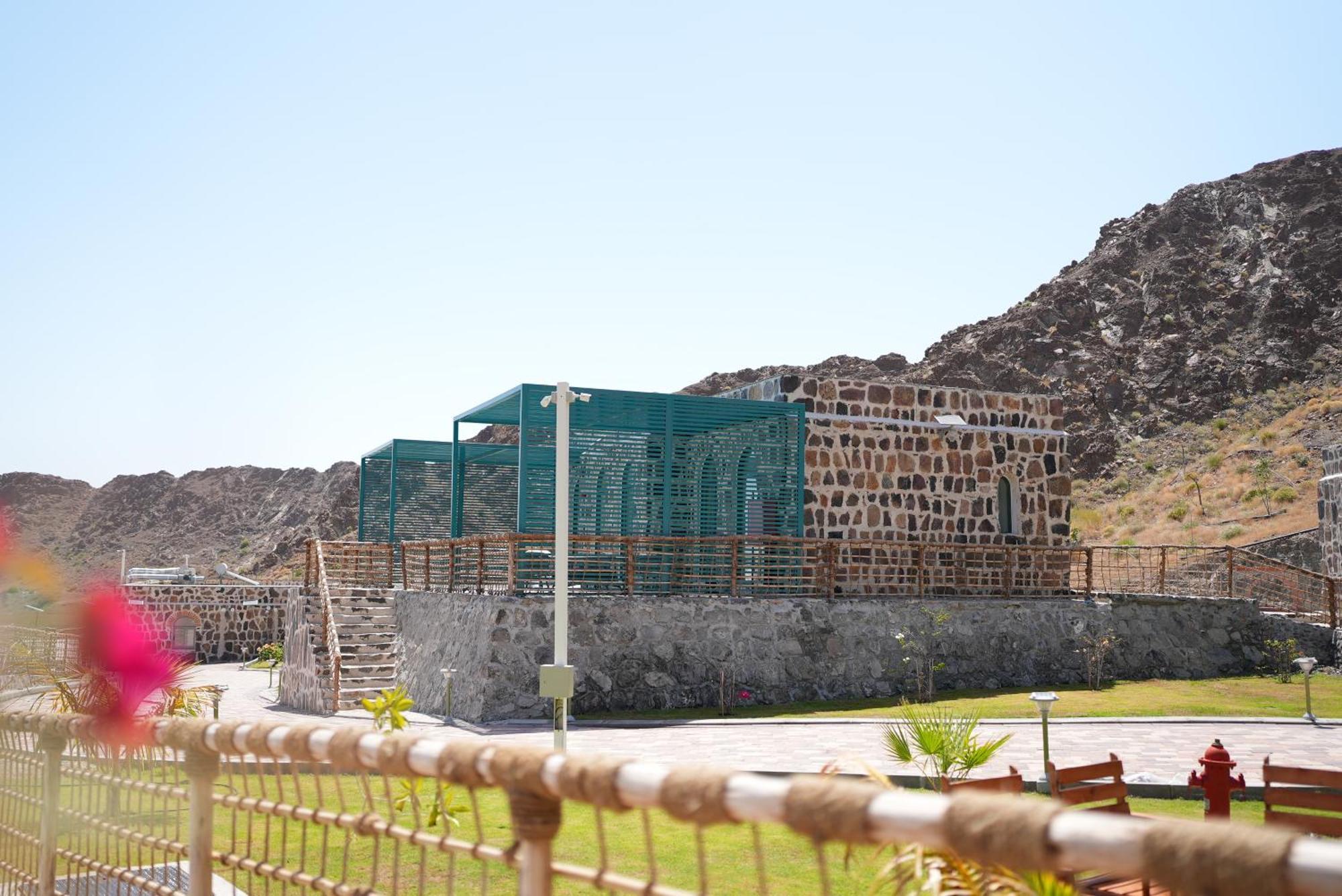 Dibba Mountain Park Resort フジャイラ エクステリア 写真