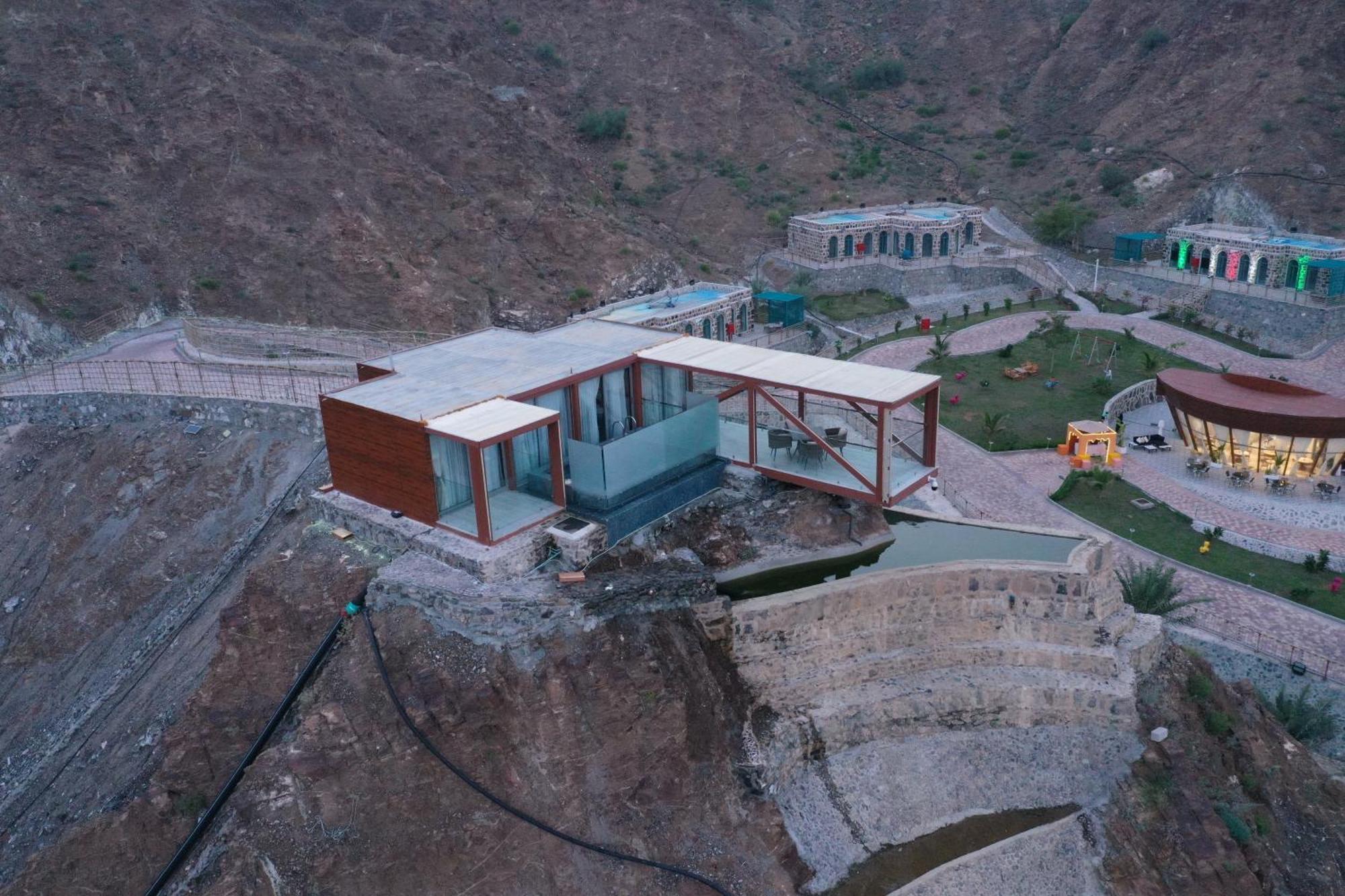Dibba Mountain Park Resort フジャイラ エクステリア 写真