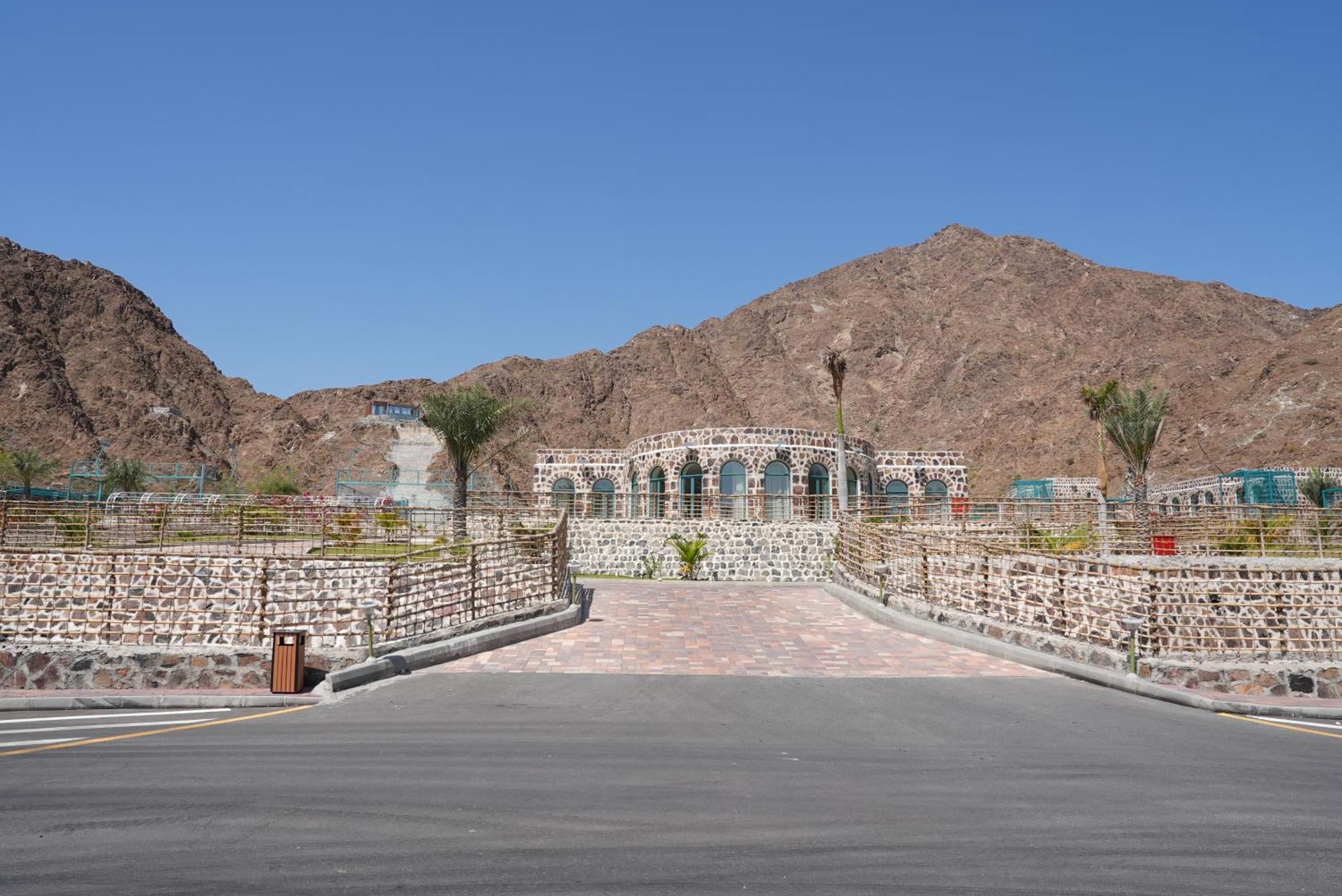 Dibba Mountain Park Resort フジャイラ エクステリア 写真
