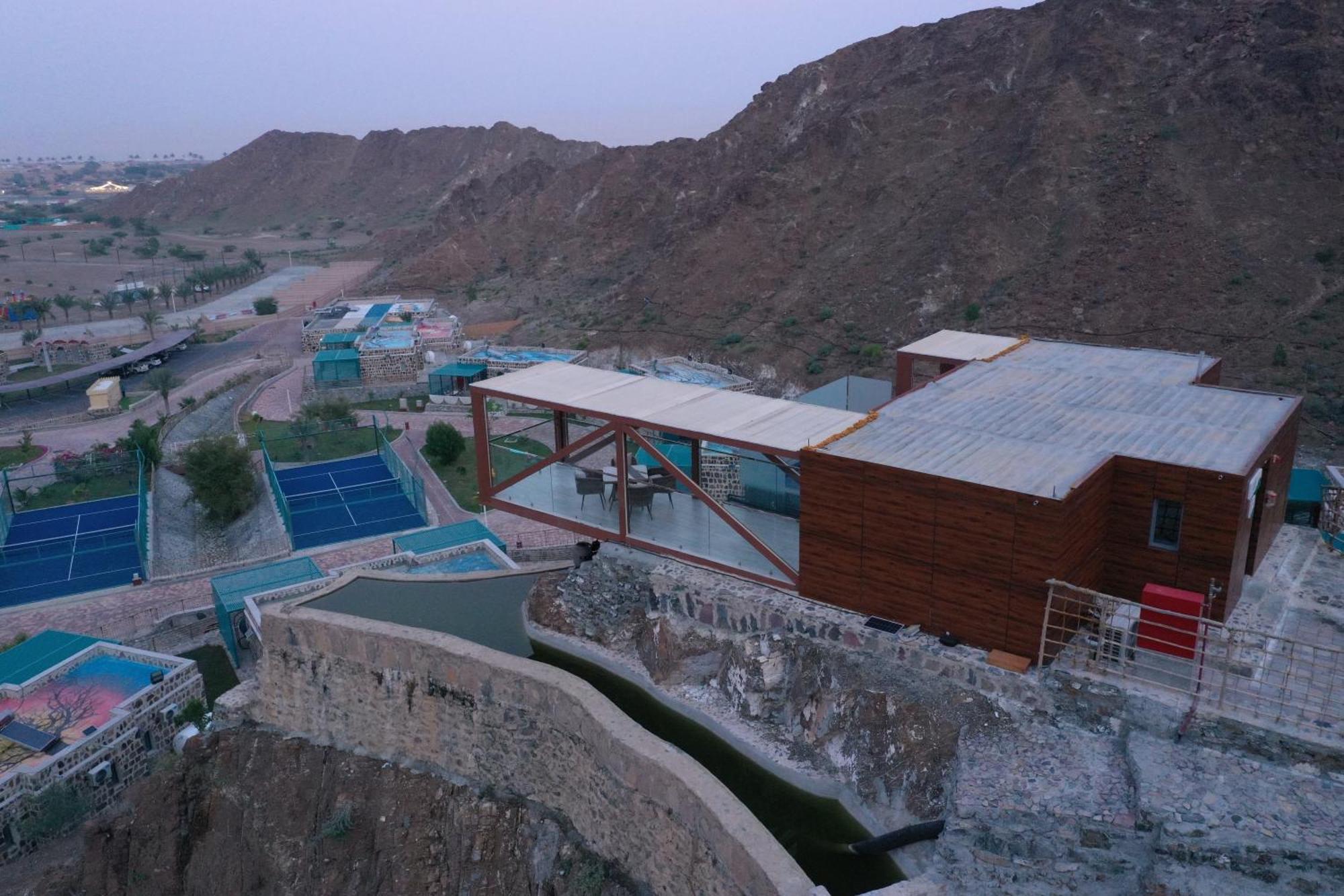 Dibba Mountain Park Resort フジャイラ エクステリア 写真