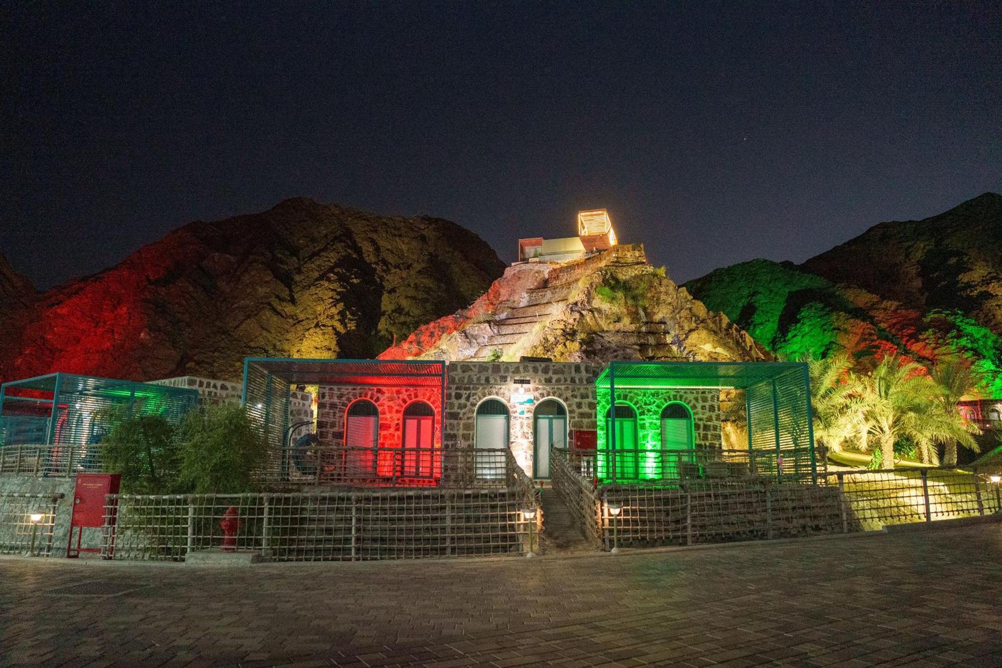 Dibba Mountain Park Resort フジャイラ エクステリア 写真
