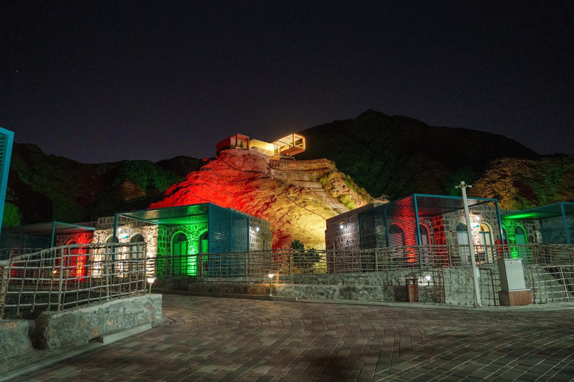 Dibba Mountain Park Resort フジャイラ エクステリア 写真